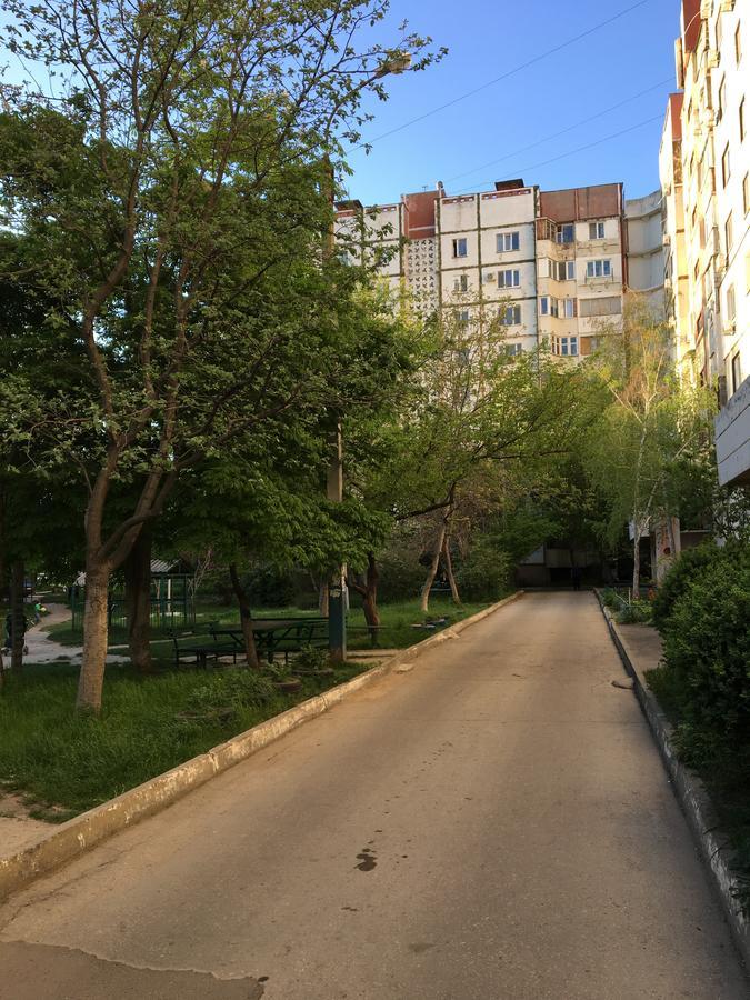 Clean And Comfortable Apartments On Karl Marx Street Tiraspol Extérieur photo
