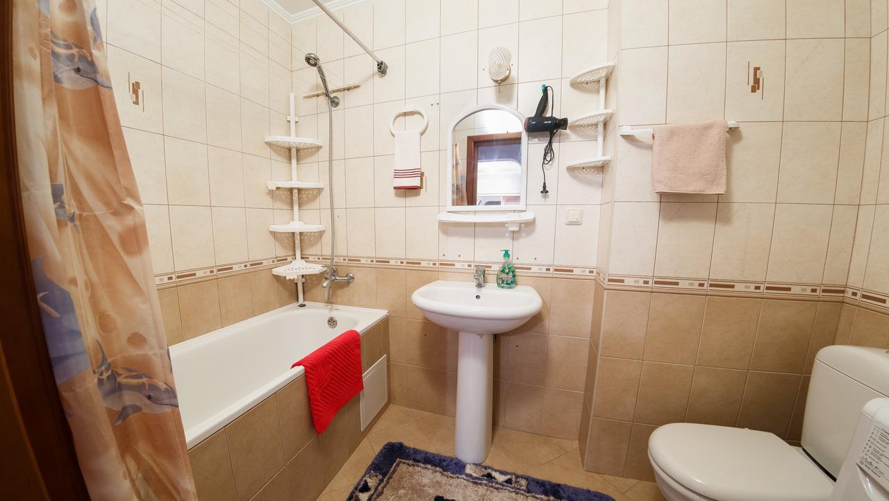 Clean And Comfortable Apartments On Karl Marx Street Tiraspol Extérieur photo